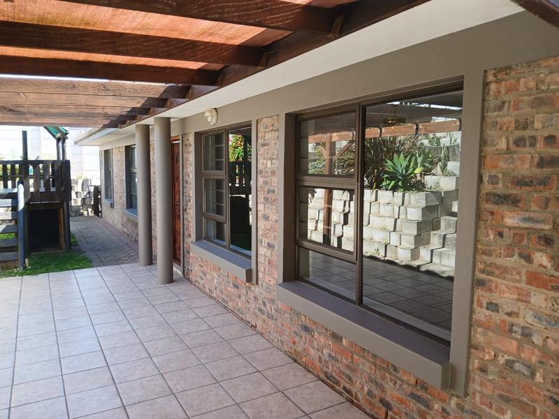 3 Bedroom Property for Sale in Reebok Western Cape